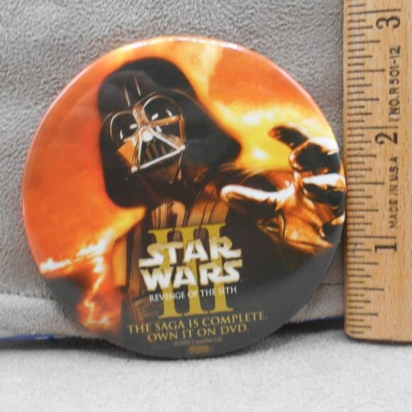 Star Wars Episode III Revenge of the Sith DVD Promo Pin 2005 Darth Vader - Picture 2 of 3